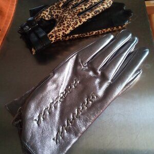 2 Pair of Gloves